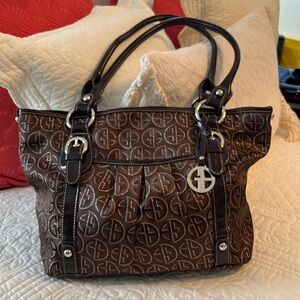 Giani Bernini brown and silver signature purse